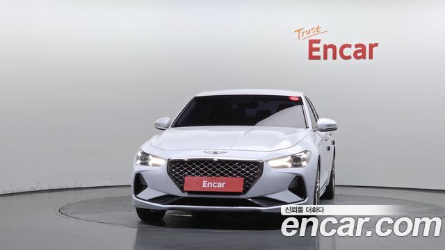 Genesis G70 2.0T Advanced - фото 2
