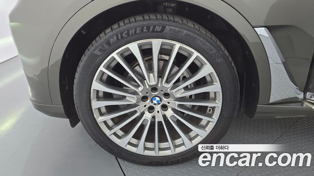 BMW X7 G07 xDrive 40i Design Pure Excellence 7-Seater - фото 4