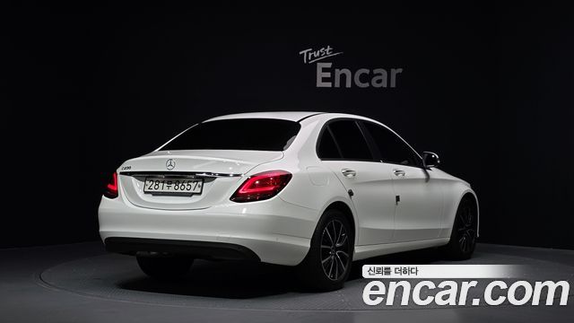 Mercedes-Benz C-Class W205 C200 - фото 1
