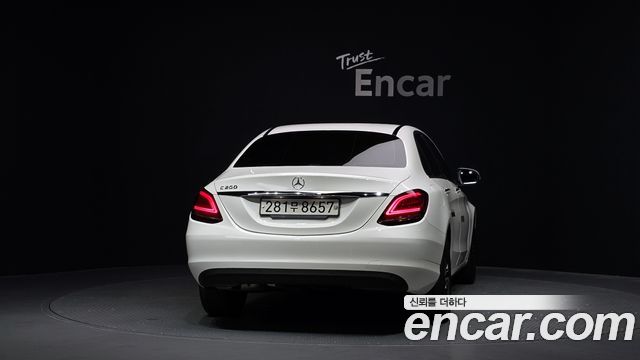 Mercedes-Benz C-Class W205 C200 - фото 3