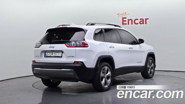 Jeep Cherokee KL 2.4 Limited AWD - фото 1