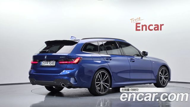 BMW 3 Series G20 320i Touring M Sports - фото 0