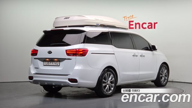 Kia Carnival Новый 9-Seater Noblesse Special - фото 1