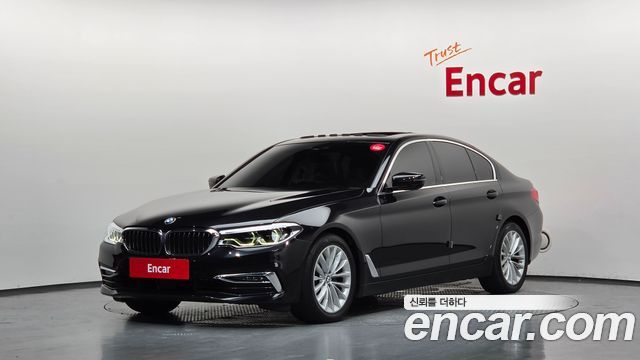 BMW 5 Series G30 520d Luxury Plus - фото 0