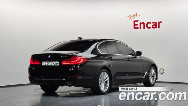 BMW 5 Series G30 520d Luxury Plus - фото 1