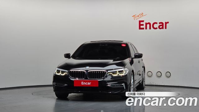 BMW 5 Series G30 520d Luxury Plus - фото 2