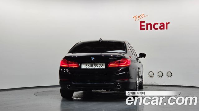 BMW 5 Series G30 520d Luxury Plus - фото 3
