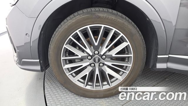 Audi Q3 F3 35 TDI Premium - фото 4