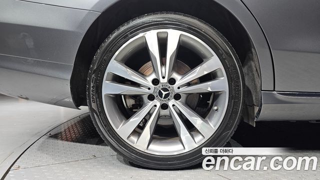 Mercedes-Benz C-Class W205 C220 d Avantgarde - фото 4