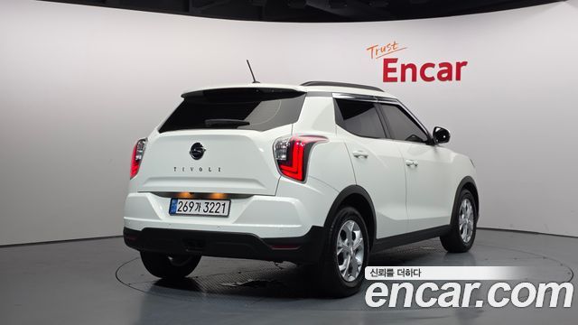 SsangYong Tivoli Gasoline 1.5 2WD V3 - фото 1