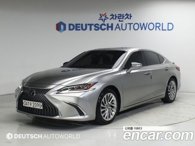 Lexus ES 300h 7-го поколения Executive - фото 0