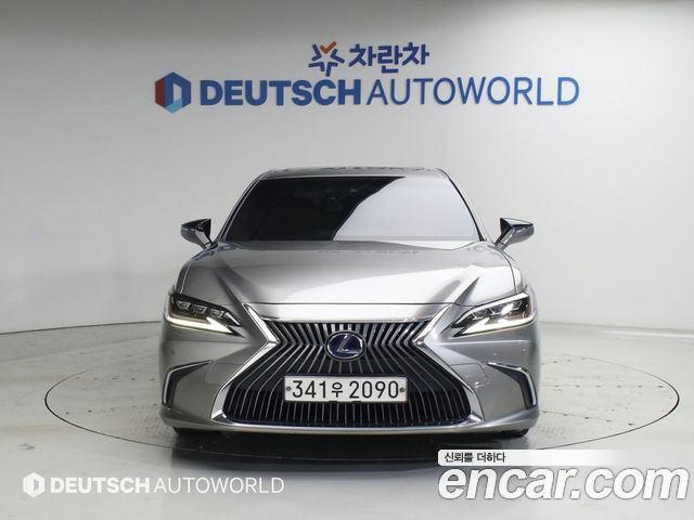Lexus ES 300h 7-го поколения Executive - фото 2