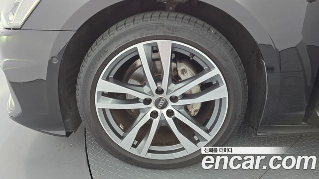 Audi A6 C8 40 TDI Quattro Premium - фото 4
