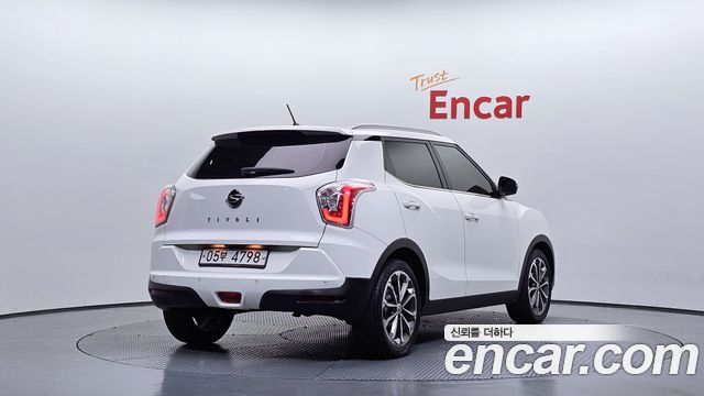 SsangYong Tivoli Armour LX 2WD - фото 1