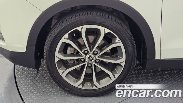 SsangYong Tivoli Armour LX 2WD - фото 4