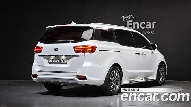 Kia Carnival Новый Gasoline 9-Seater Noblesse Special - фото 1