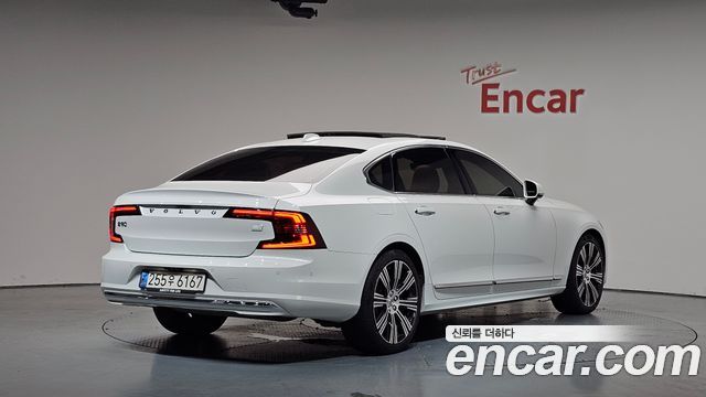 Volvo S90 T8 AWD Inscription - фото 0