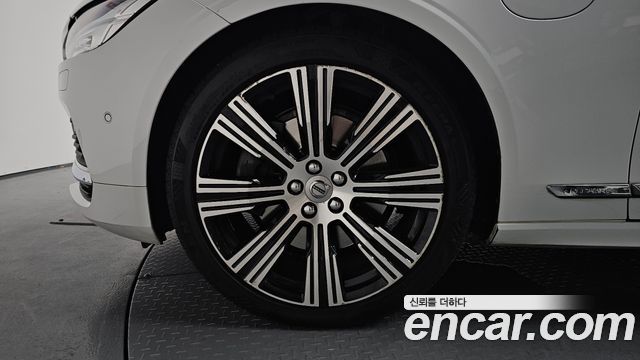Volvo S90 T8 AWD Inscription - фото 3