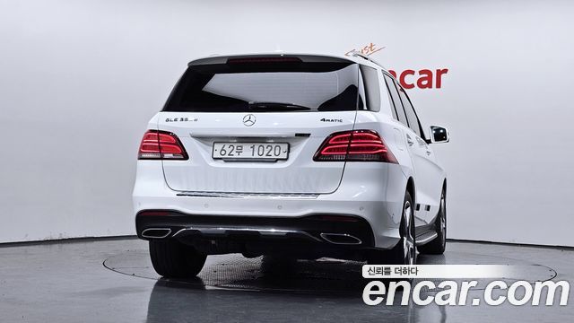 Mercedes-Benz GLE-Class W166 GLE350 d 4MATIC Premium - фото 3