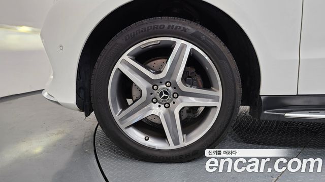 Mercedes-Benz GLE-Class W166 GLE350 d 4MATIC Premium - фото 4