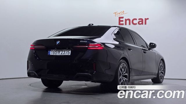 BMW 5 Series G60 520i M Sport - фото 1