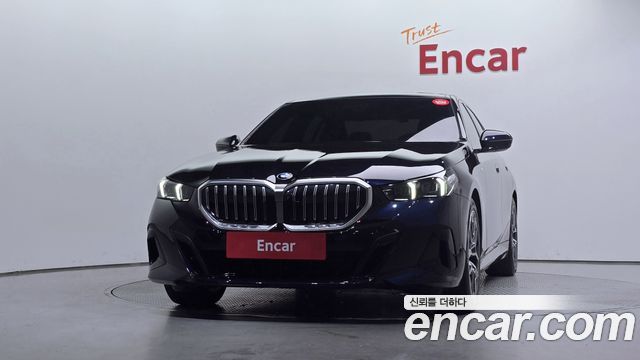 BMW 5 Series G60 520i M Sport - фото 2