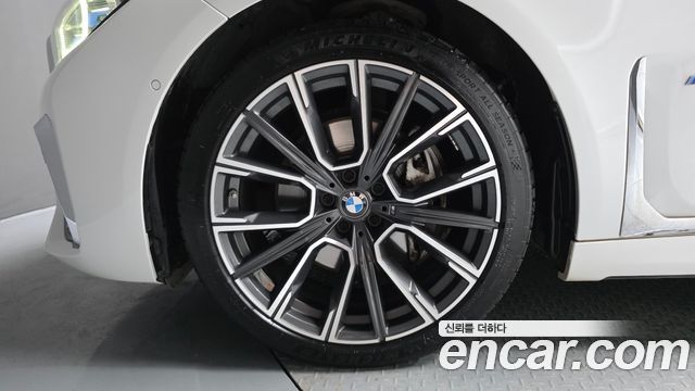 BMW 7 Series G11 740Li xDrive M Sport Package - фото 4