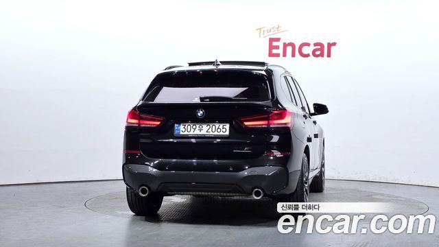 BMW X1 F48 xDrive 20i M Sport - фото 3