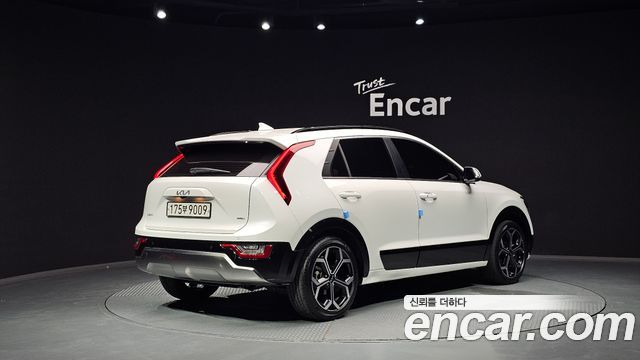 Kia Niro Совершенно новый Trendy - фото 1