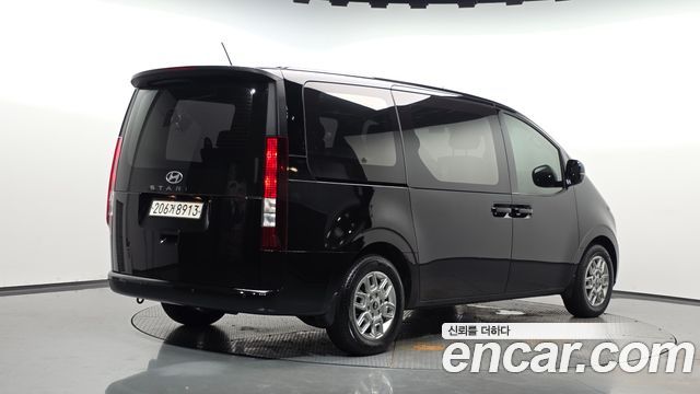 Hyundai Staria HEV 1.6 Tourer 9-Seater Modern - фото 0