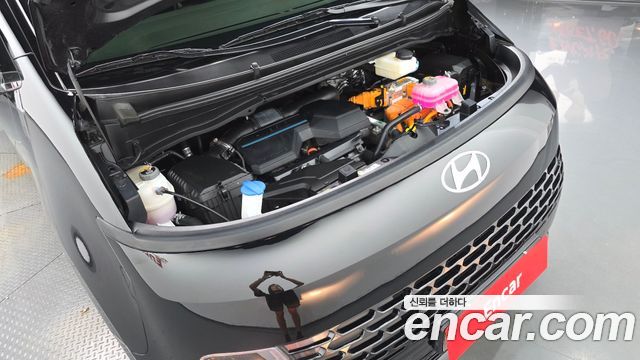 Hyundai Staria HEV 1.6 Tourer 9-Seater Modern - фото 4