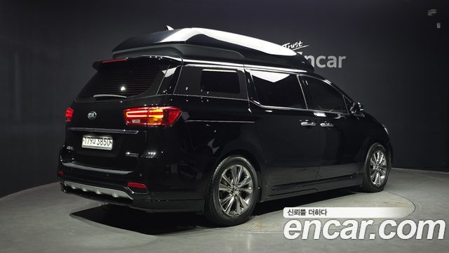 Kia Carnival Новый 9-Seater Hi-Limousine Prestige - фото 1