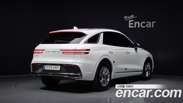 Genesis GV70 2.5T Gasoline 2WD - фото 1
