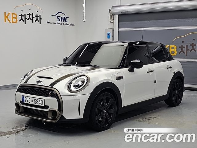 Mini Cooper S 5Door Resolute Edition 3rd Gen - фото 0