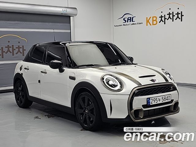 Mini Cooper S 5Door Resolute Edition 3rd Gen - фото 3
