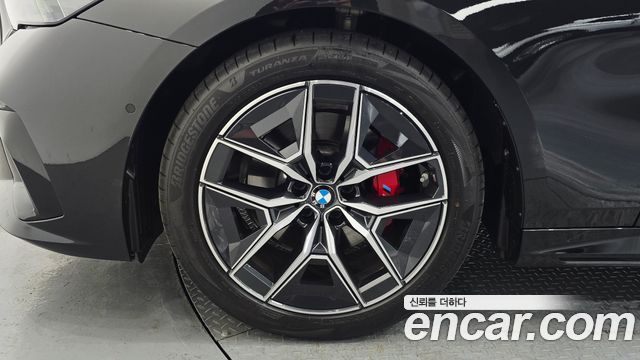BMW 5 Series G60 520i Special Edition - фото 4