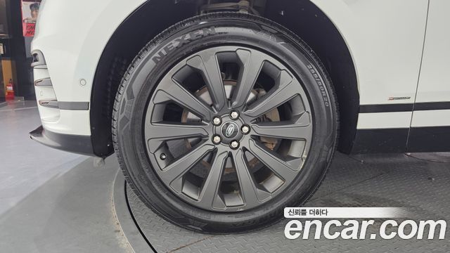 Land Rover Range Rover Velar 2.0 D240 R-Dynamic SE - фото 4