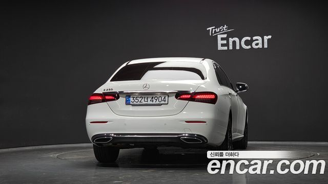 Mercedes-Benz E-Class W213 E250 Avantgarde - фото 3