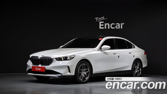 BMW 5 Series G60 523d - фото 0