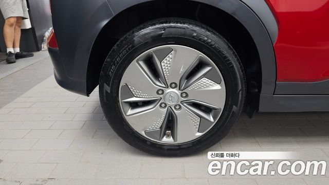 Hyundai Kona Electric Premium - фото 4