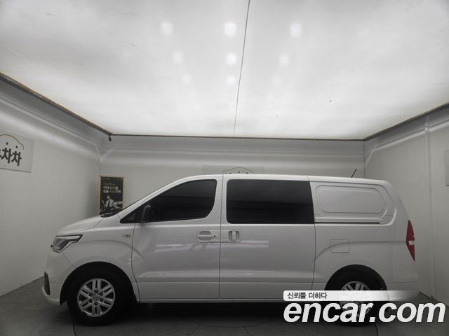 Hyundai Starex Новый Van 5-Seater Smart - фото 1