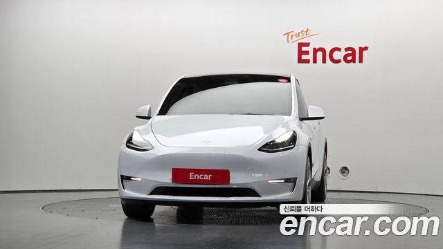 Tesla Model Y Long Range AWD - фото 2