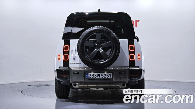 Land Rover Defender L663 130 P400 X-Dynamic HSE - фото 3
