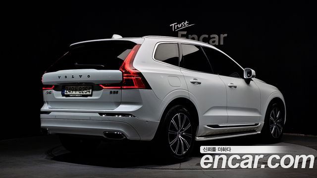 Volvo XC60 2-го поколения B5 Inscription - фото 1