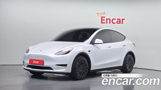 Tesla Model Y RWD - фото 0