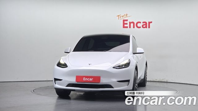 Tesla Model Y RWD - фото 2
