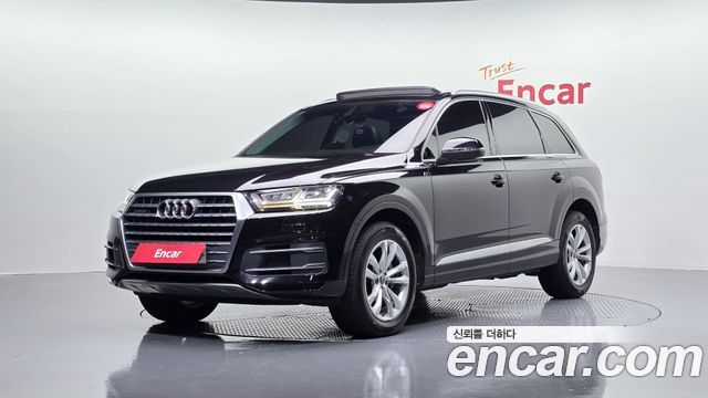 Audi Q7 45 TFSI Quattro - фото 0