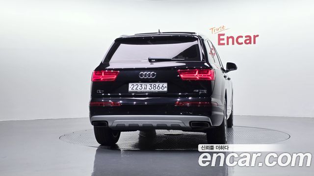 Audi Q7 45 TFSI Quattro - фото 3