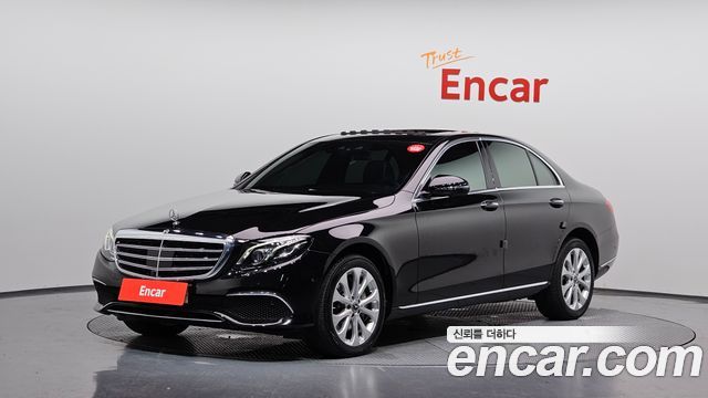 Mercedes-Benz E-Class W213 E300 4MATIC Exclusive - фото 0