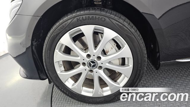 Mercedes-Benz E-Class W213 E300 4MATIC Exclusive - фото 4